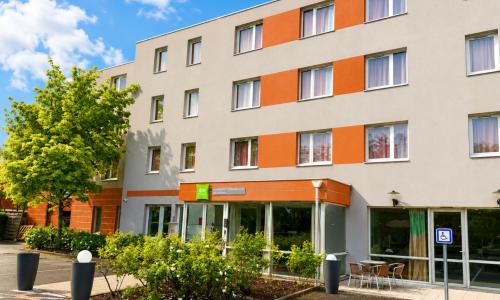 Kyriad Clermont Ferrand Sud - La Pardieu - photo 2