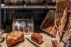 ibis Styles Clermont Ferrand République - photo 8