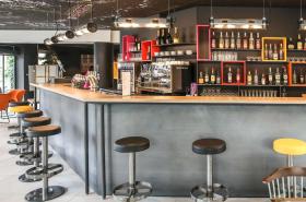 ibis Styles Clermont Ferrand République - photo 4