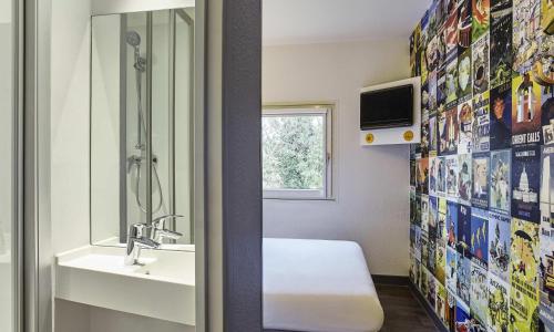 hotelF1 Clermont Ferrand Est - photo 2